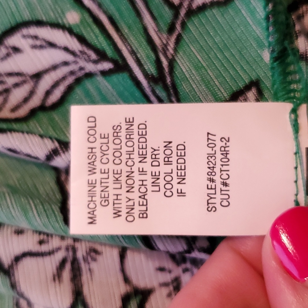 Closetrix floral polka dot blouse - Size3x - Picture 8 of 8
